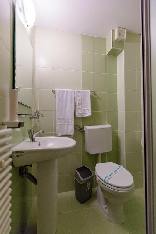 Shamrock Inn Ιάσιο Εξωτερικό φωτογραφία